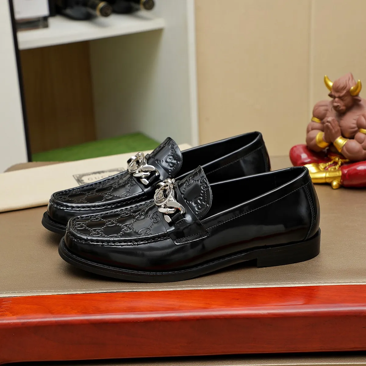 Men's men's shoes💰460💰💰Gucci official website men's business formal leather shoes updated💥Hong Kong counters synchronize new styles💥completely one-to-one replica shipment👍zero gap in counter quality 0⃣️made of imported cowhide on the outside+water-dyed🐂leather lining, color optional! Matching code 38-45
